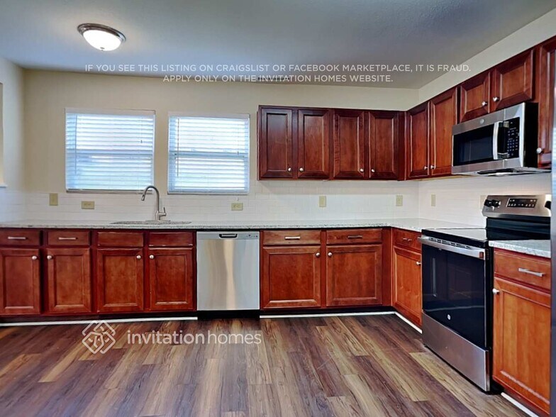 Building Photo - 938 Littleton Dr