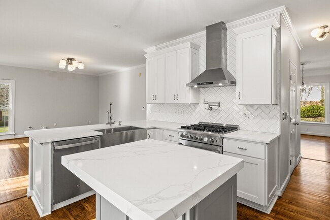 Building Photo - 309 Caraway Ln