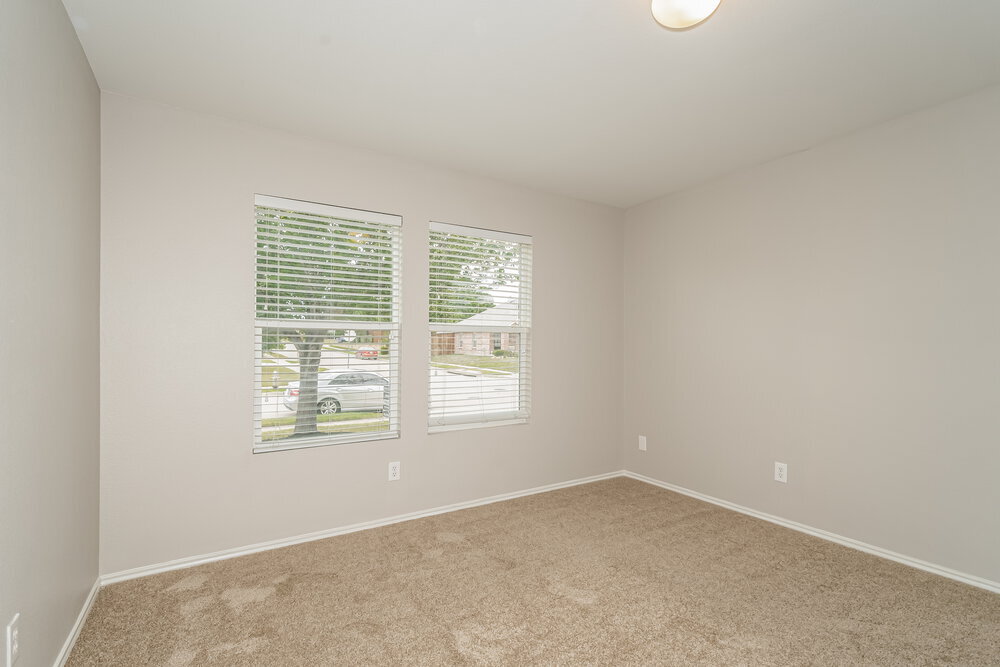 Building Photo - 1640 Diamond Lake Trail