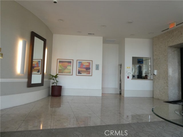 Building Photo - 700 E Ocean Blvd