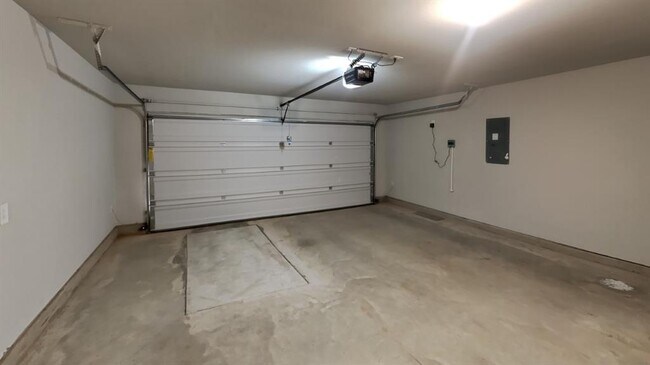 Building Photo - 4301 Moonlight Rd