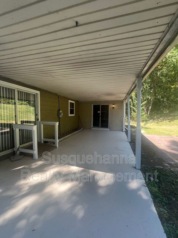 Building Photo - 529 Stone Hill Rd