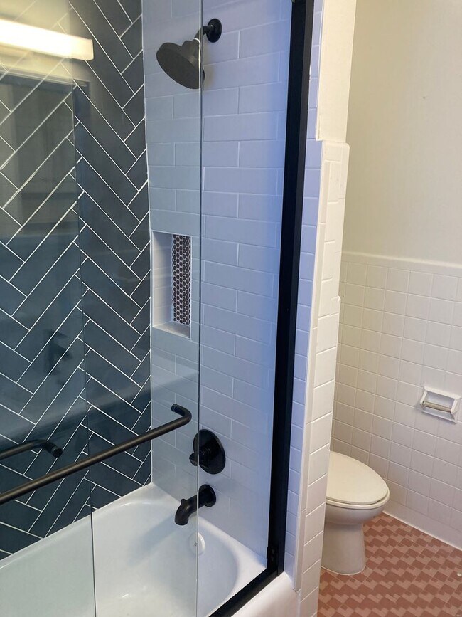 Building Photo - 5101 Spruce Ave