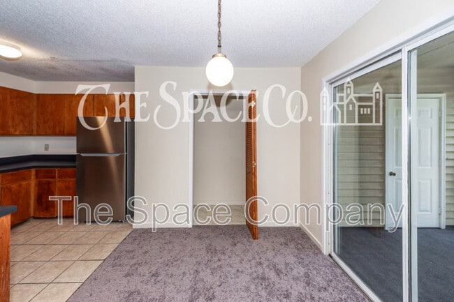 Building Photo - 2020 Coldspring Dr