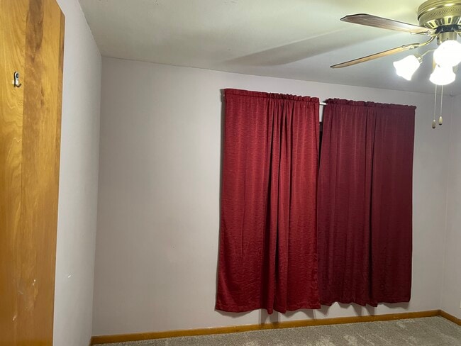 Building Photo - 660 Fairhaven Dr