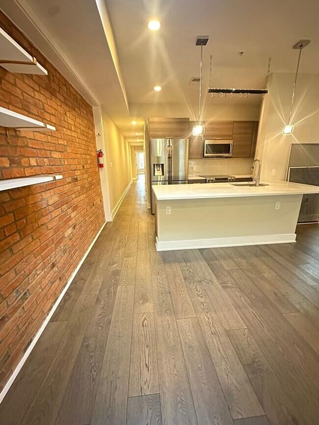 Building Photo - Modern 2 Bedroom, 2 Bathroom Penthouse with Parking in Historic LeDroit Park