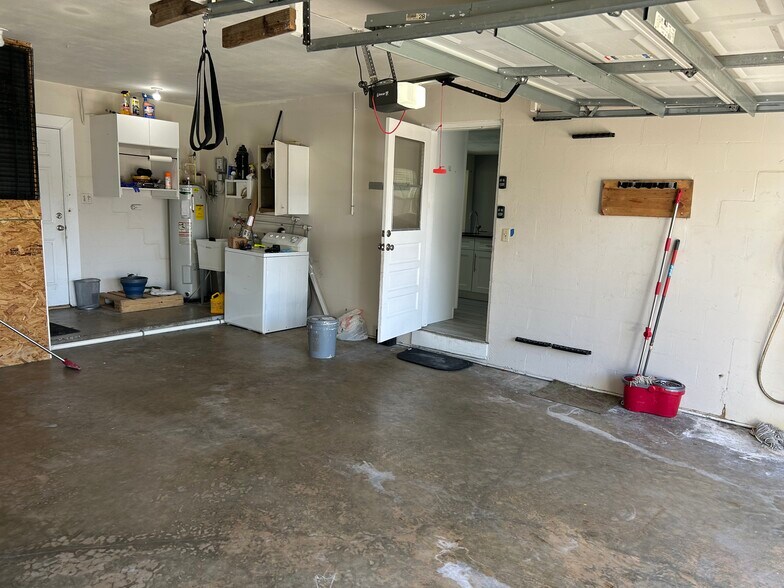 Building Photo - 108 Frances Dr