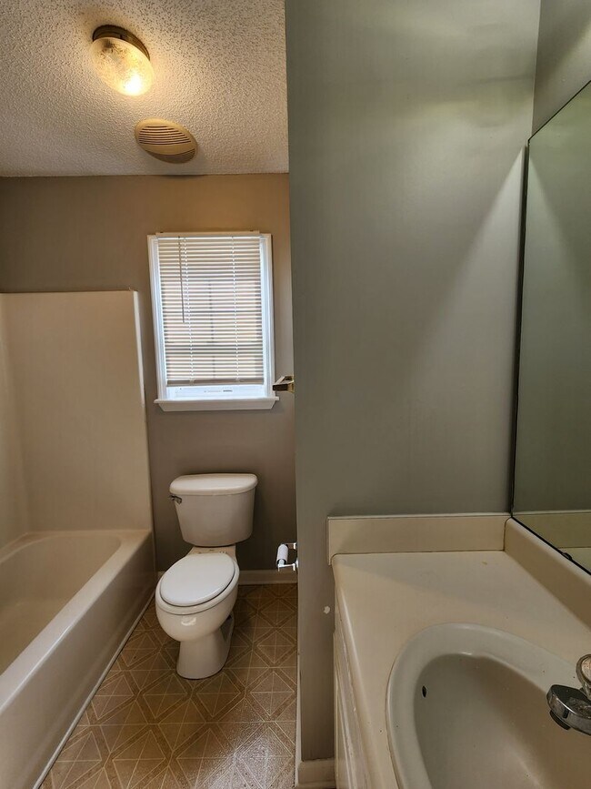 Building Photo - 4126 Sedgwyck Ln