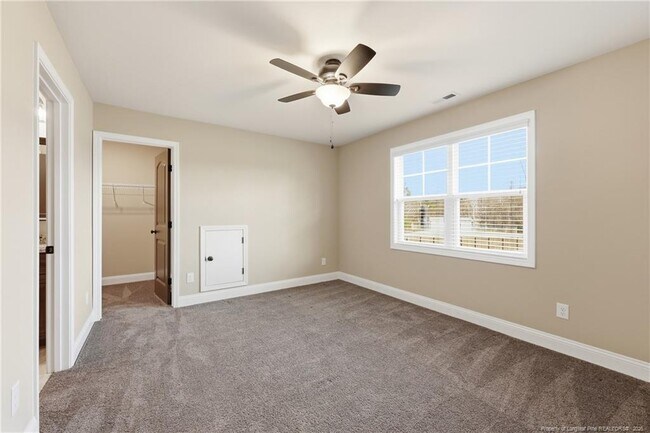 Building Photo - 206 Leland Ln