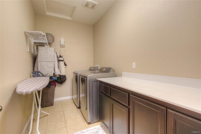 Building Photo - 3299 Sespe Creek Way