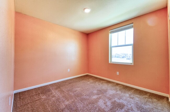 Building Photo - 5549 Glowhaven St