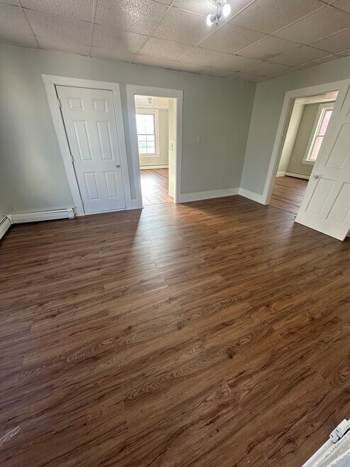 Building Photo - 54 Knox St