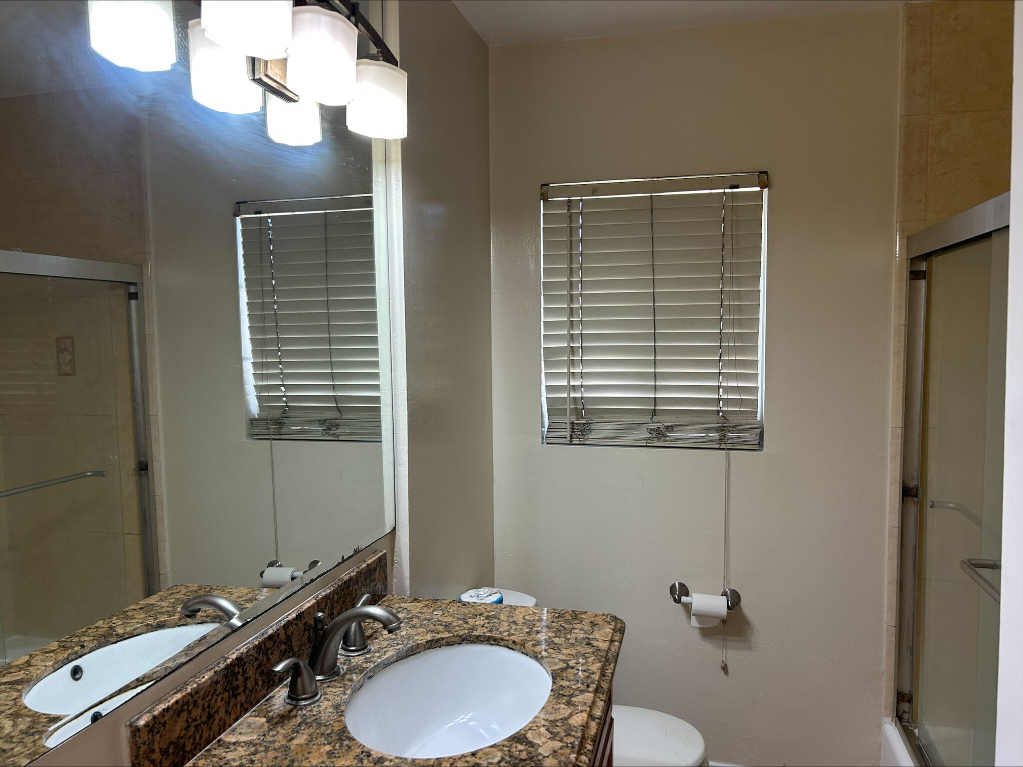 Building Photo - 8934 Callita St