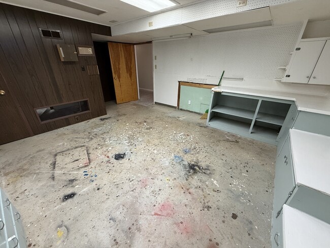 Building Photo - 3201 7th Ave S