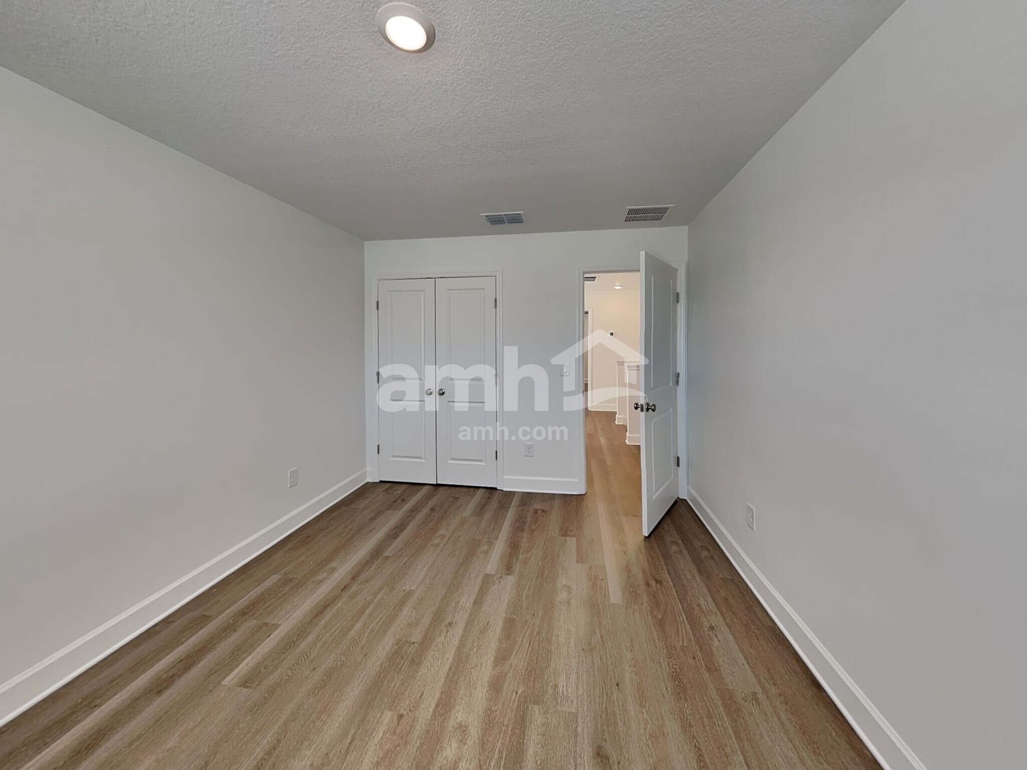 Building Photo - 16446 Cheyanne Ct