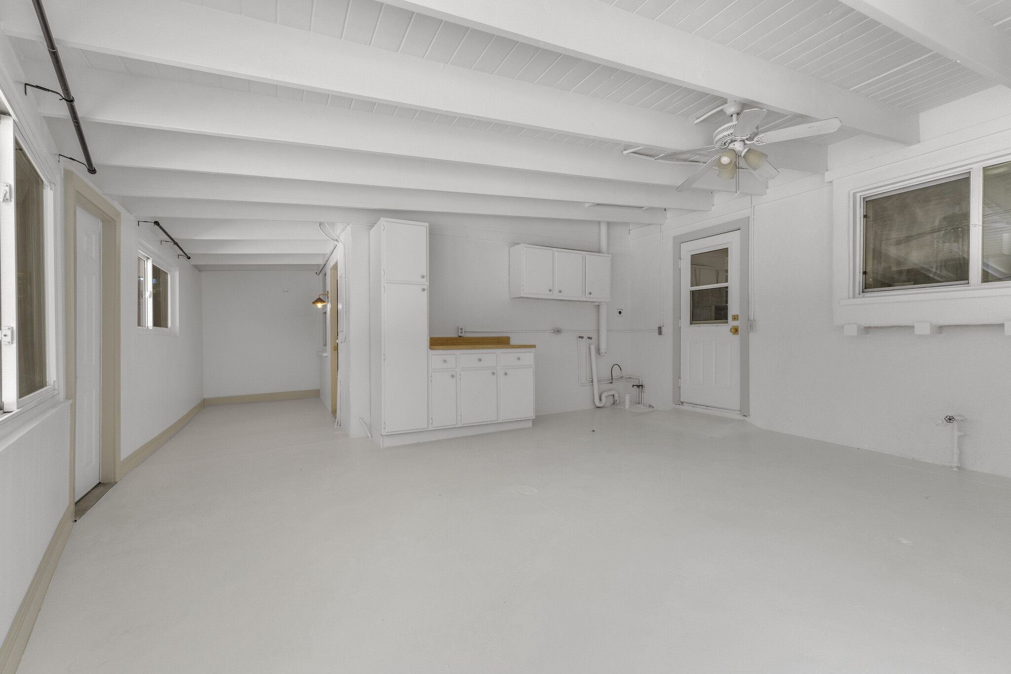Building Photo - 11944 Hesby St