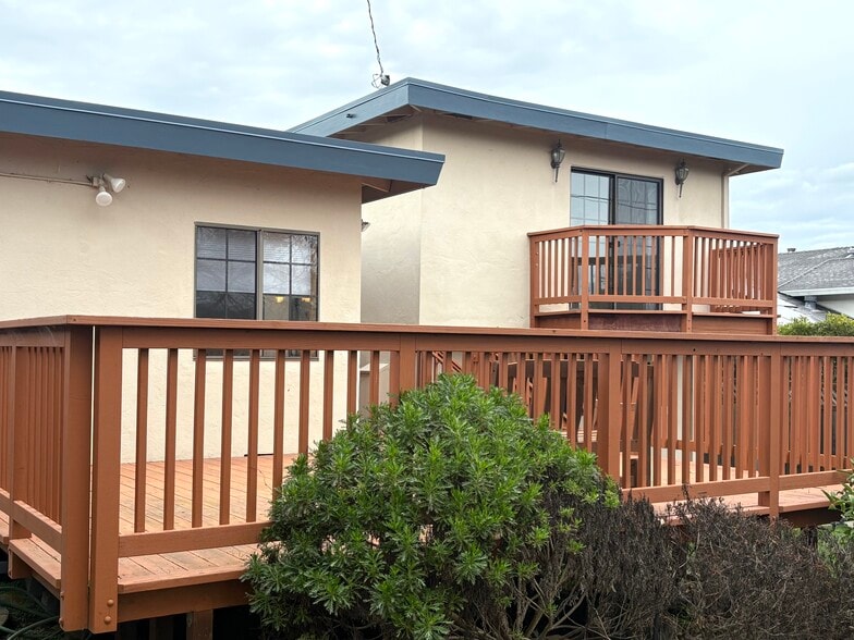 Building Photo - 2219 Hamilton Ave