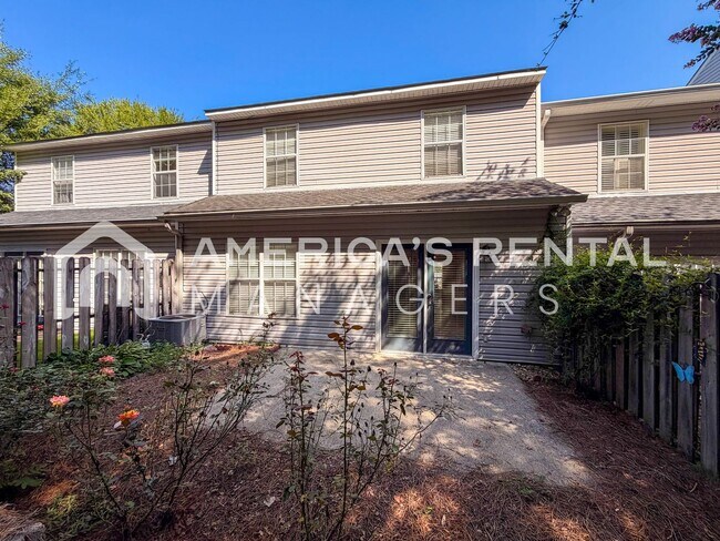 Building Photo - 3505 Savannah Park Ln