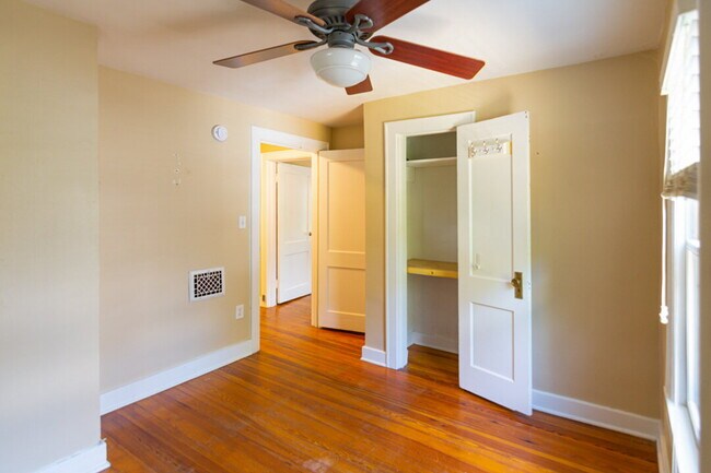 Building Photo - 26 Bagwell Ave