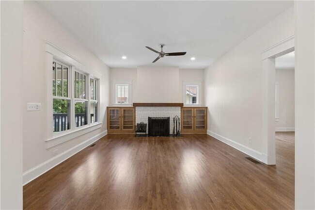 Building Photo - 1511 McLendon Ave NE