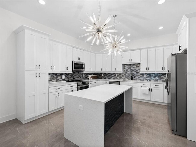 Building Photo - 5002 W Idaho St