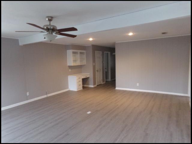 Building Photo - 801 Kierre Dr