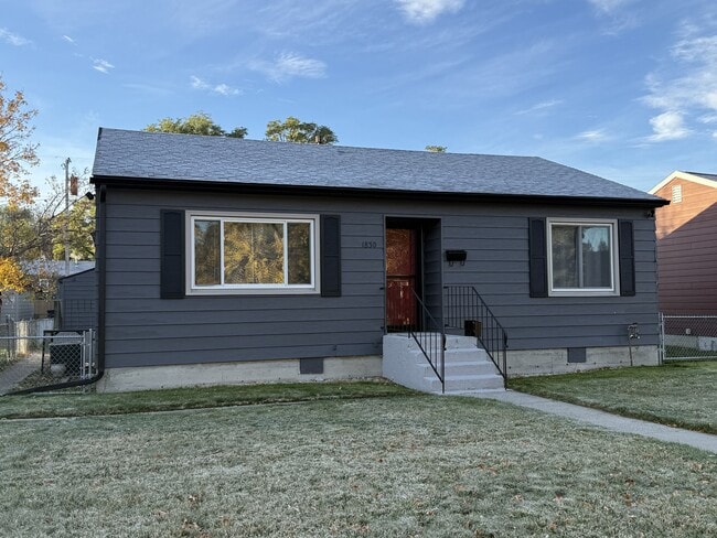 Primary Photo - 1830 Avenue C