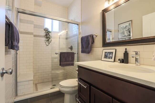 Building Photo - 2220 W 31st Ave