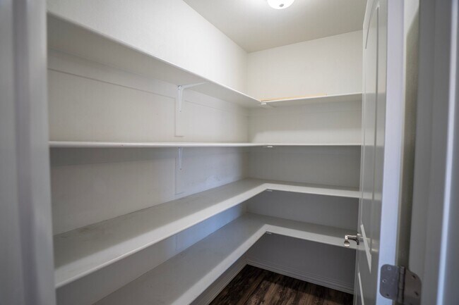 Building Photo - Stunning 3 bedroom, 2 bathroom Home available in Prairie Grove!