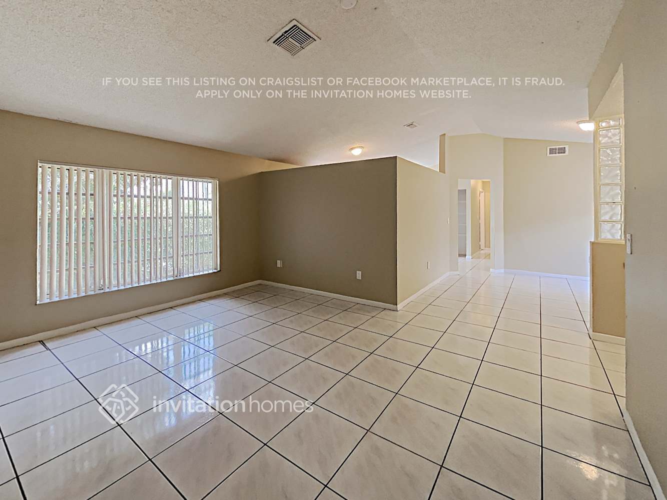 Building Photo - 7215 SW 42nd Ct