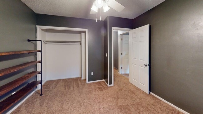 Building Photo - 1711 Orange Grove Shores Dr