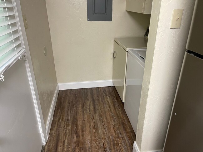 Building Photo - PORTLAND TOWNHOMES