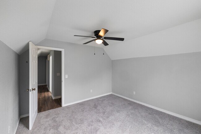 Building Photo - 206 S Cleveland St