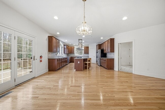 Building Photo - 9 Overlook Rd