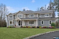 Building Photo - 25 Jones