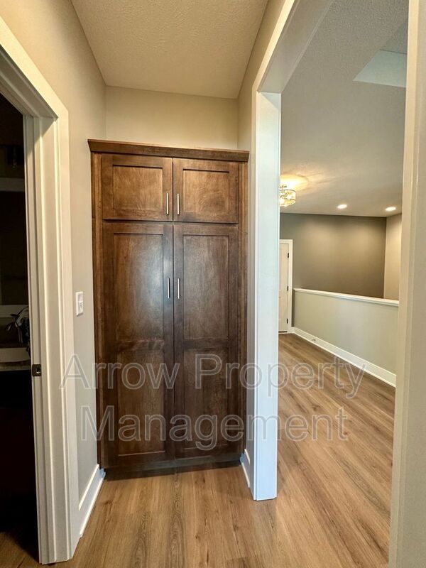 Building Photo - 8709 S 82nd St