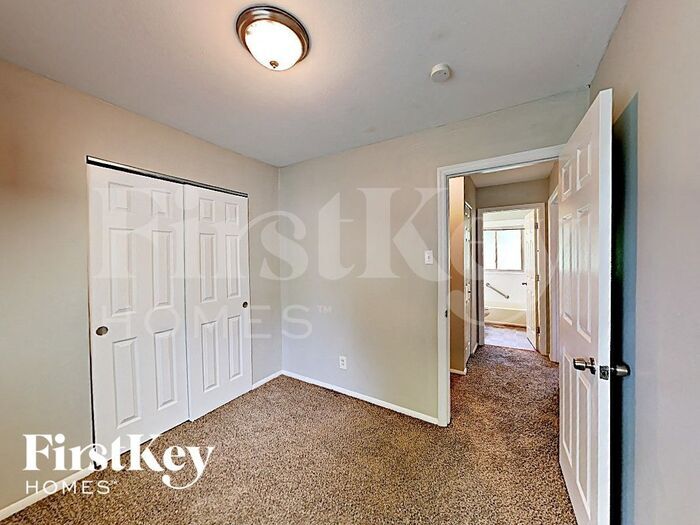 Building Photo - 1140 Estes Dr