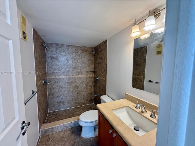 Building Photo - 770 Claughton Island Dr