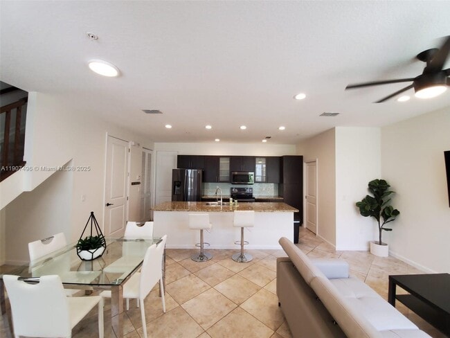 Building Photo - 1430 NW 48th Dr