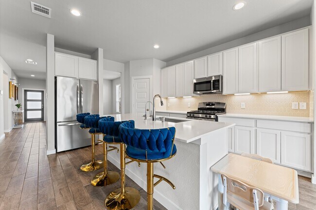 Building Photo - 1585 Sunrise Gables Dr