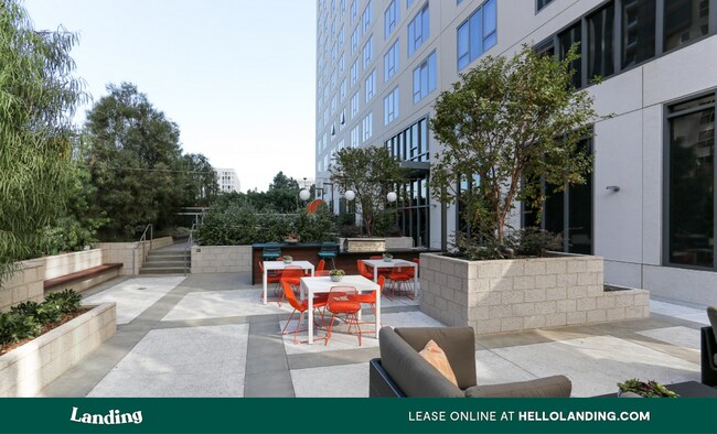 Building Photo - 225 S Grand Ave