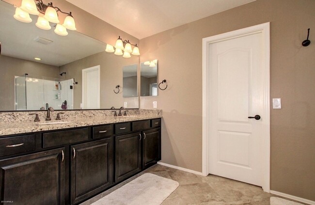 Building Photo - Beautiful 4BR Gated Home in Lehi Crossing ...