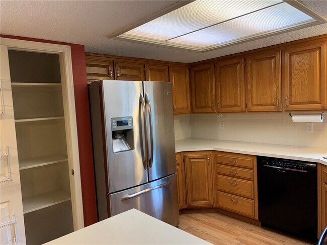 Building Photo - 1302 N Flamingo Rd