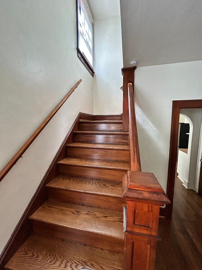 Building Photo - 2 Blocks from Grandin Village - Immaculate...
