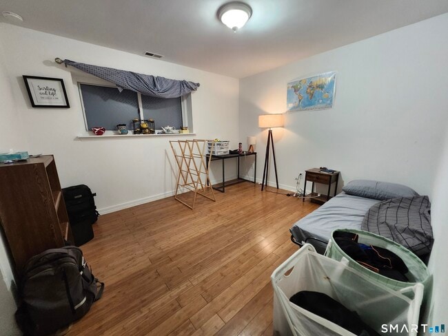 Building Photo - 4 Union Ave