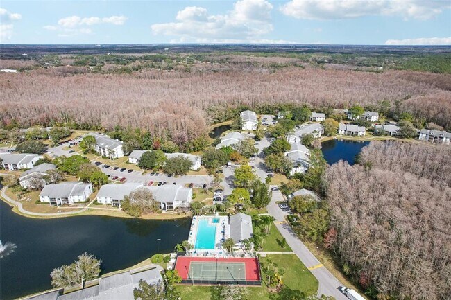 Building Photo - 1344 Pine Ridge Cir E