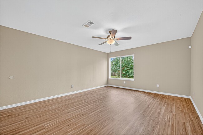 Building Photo - 1811 Foxlake Dr