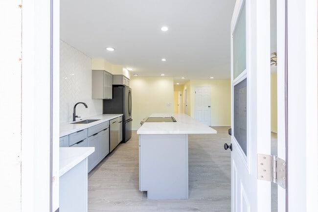 Building Photo - 68-1878-1878 Pau Nani St