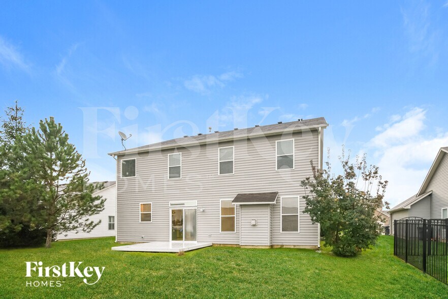 Building Photo - 1536 Maplewood Ln