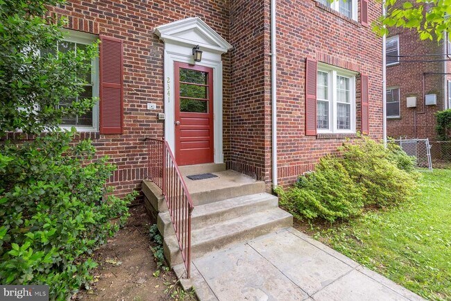 Primary Photo - 2341 40th St NW